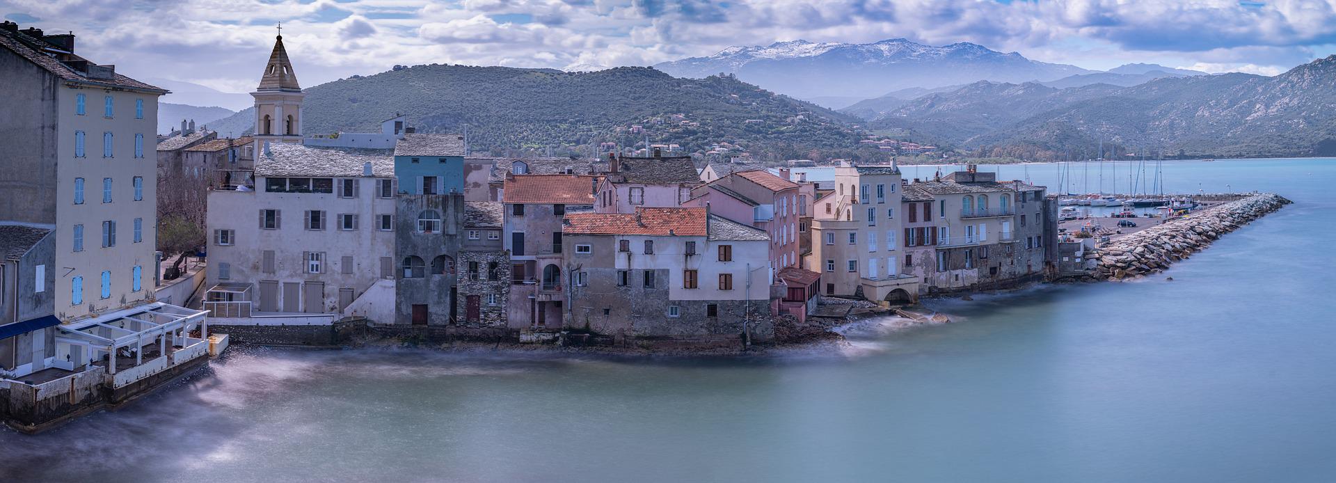 reasons to visit corsica